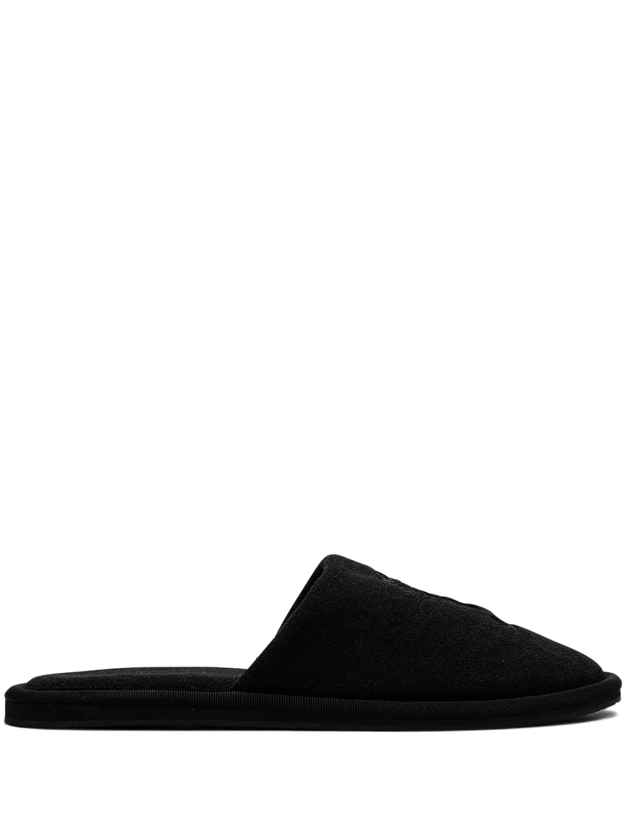 New York Hotel slippers 1
