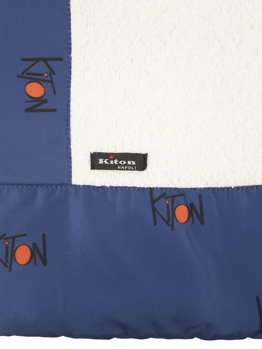 logo-border beach towel 3