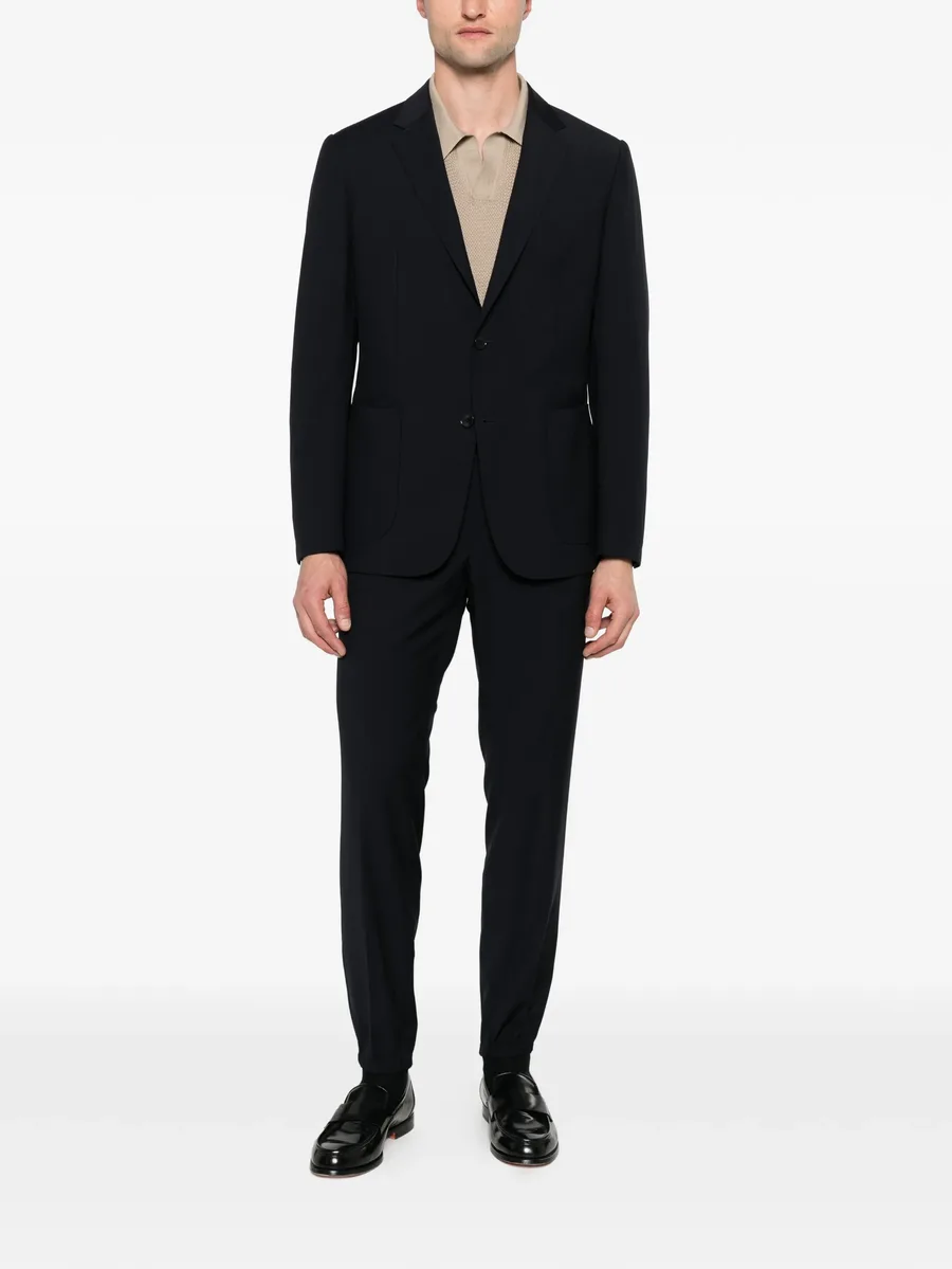 single-breasted suit 3