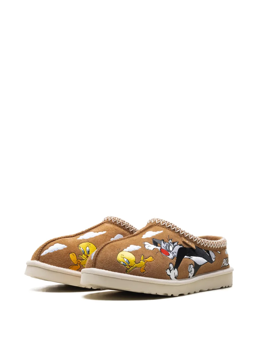 Tasman X PALACE "looney tunes" graphic slippers 7