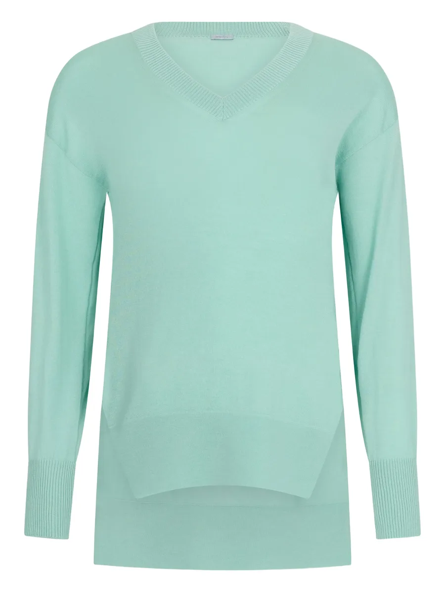 V-neck sweater 1