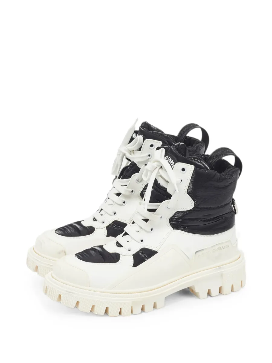 lace-up leather combat boots 9