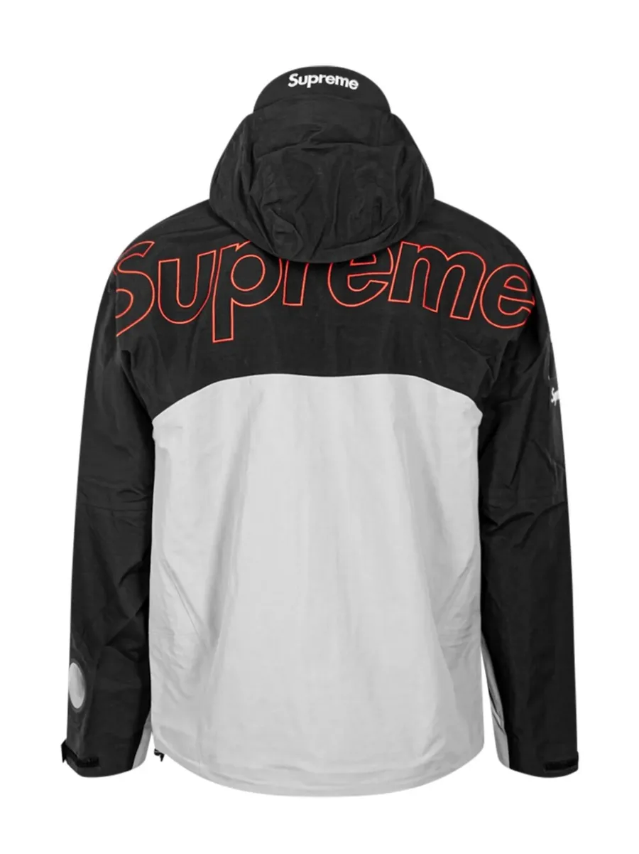 куртка из коллаборации с TNF 3