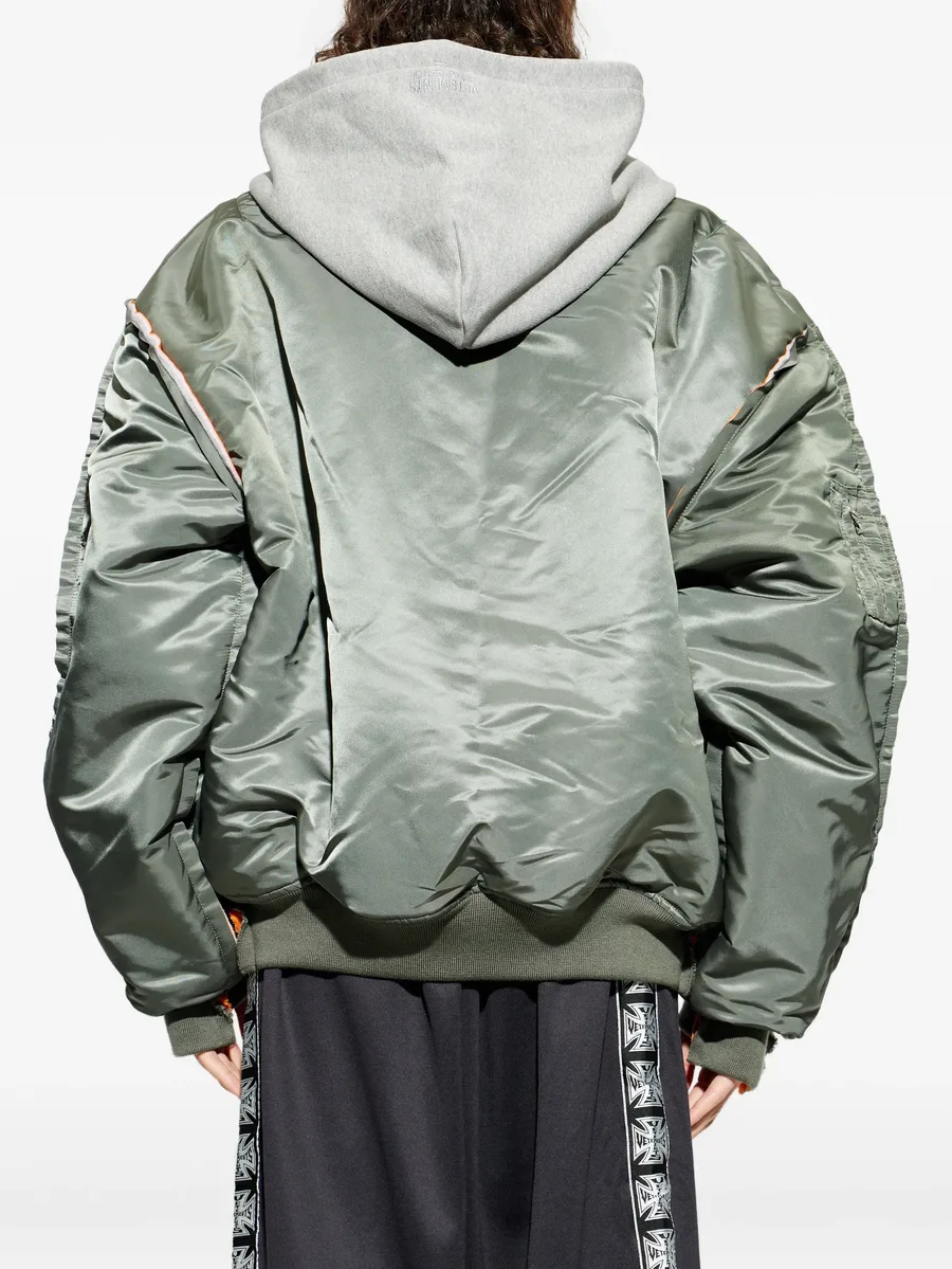бомбер из коллаборации с Alpha Industries 7