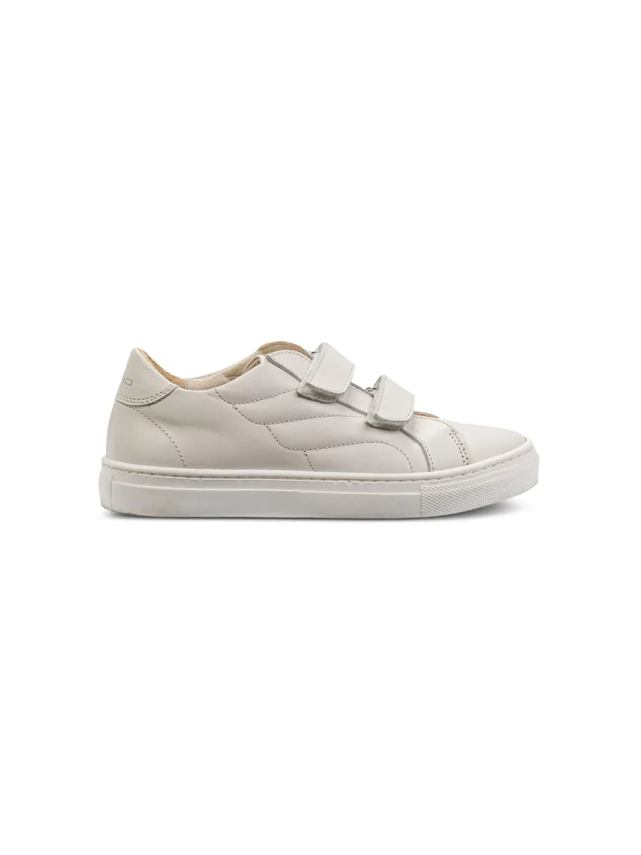 low-top leather sneakers 1