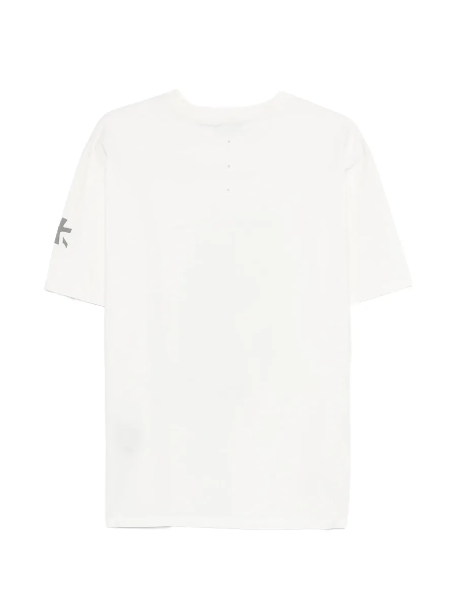 graphic-print T-shirt 4
