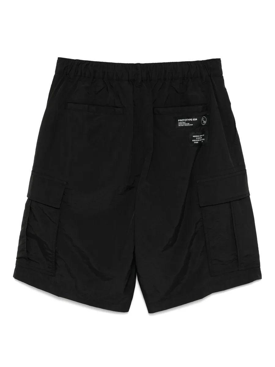 logo-patch cargo shorts 3