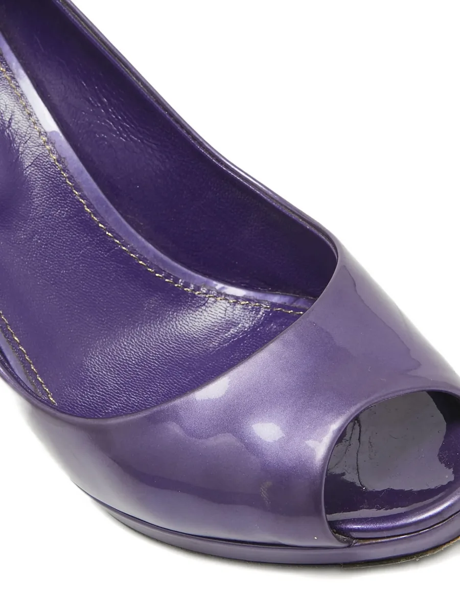 pre-owned 105mm patent-finish pumps 13