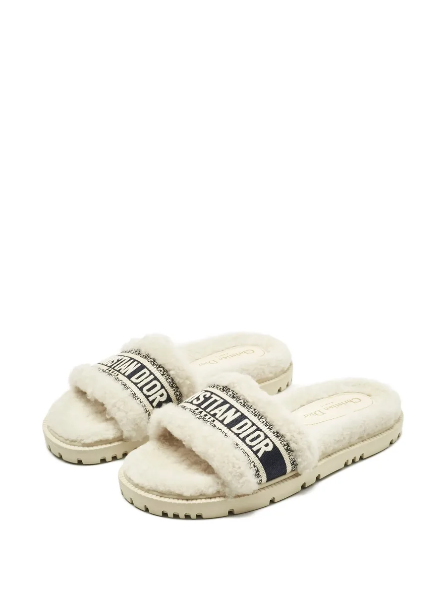 Dway slippers 3