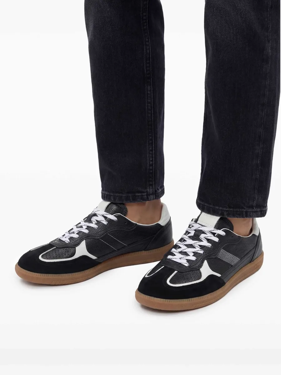 leather sneakers 4