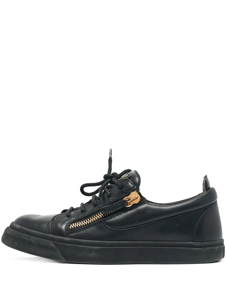 pre-owned leather sneakers 2