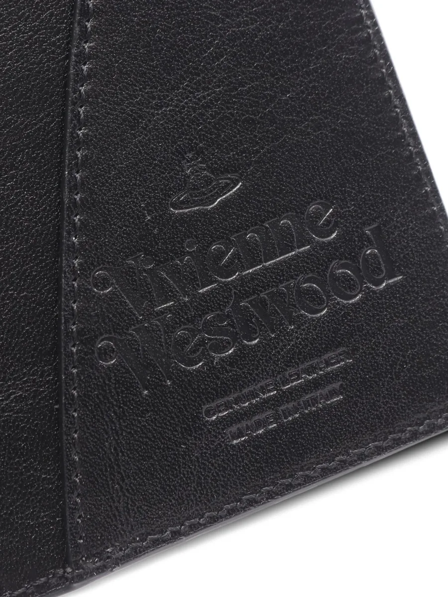 2020s Orb-plaque passport holder 7