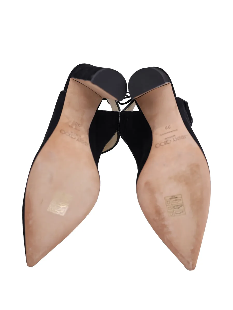 pointed-toe pumps 7
