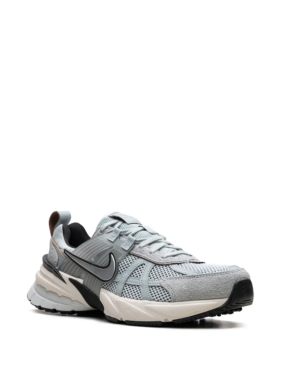 кроссовки V2K Run Light Pumice Black Chrome 3