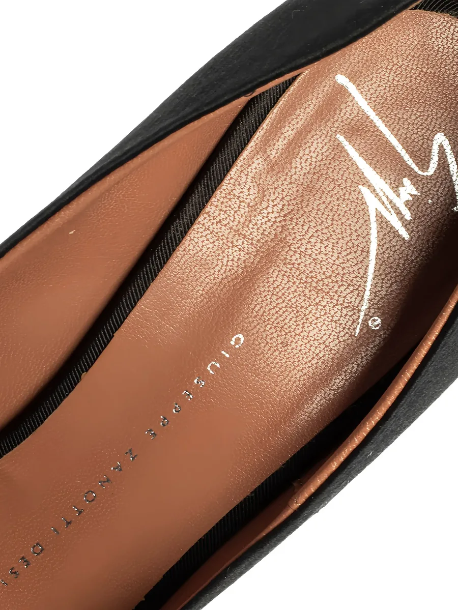 satin pumps 10