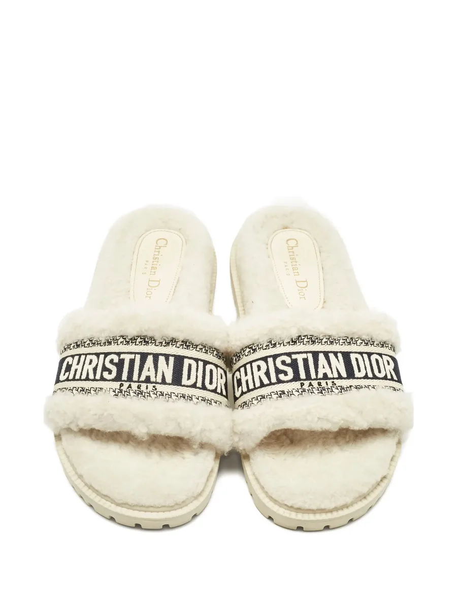 Dway slippers 8