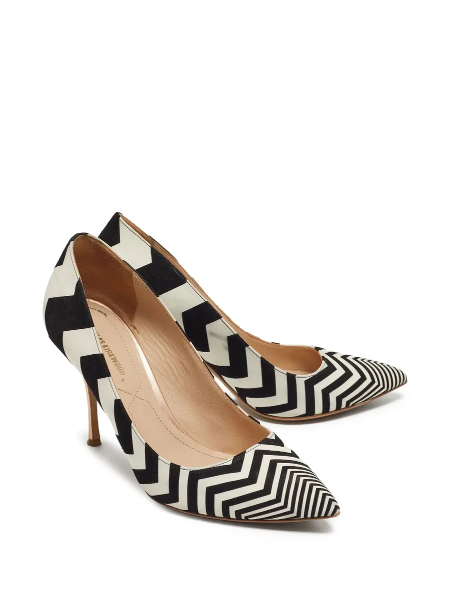 pre-owned 110mm zigzag-patterned pumps 9