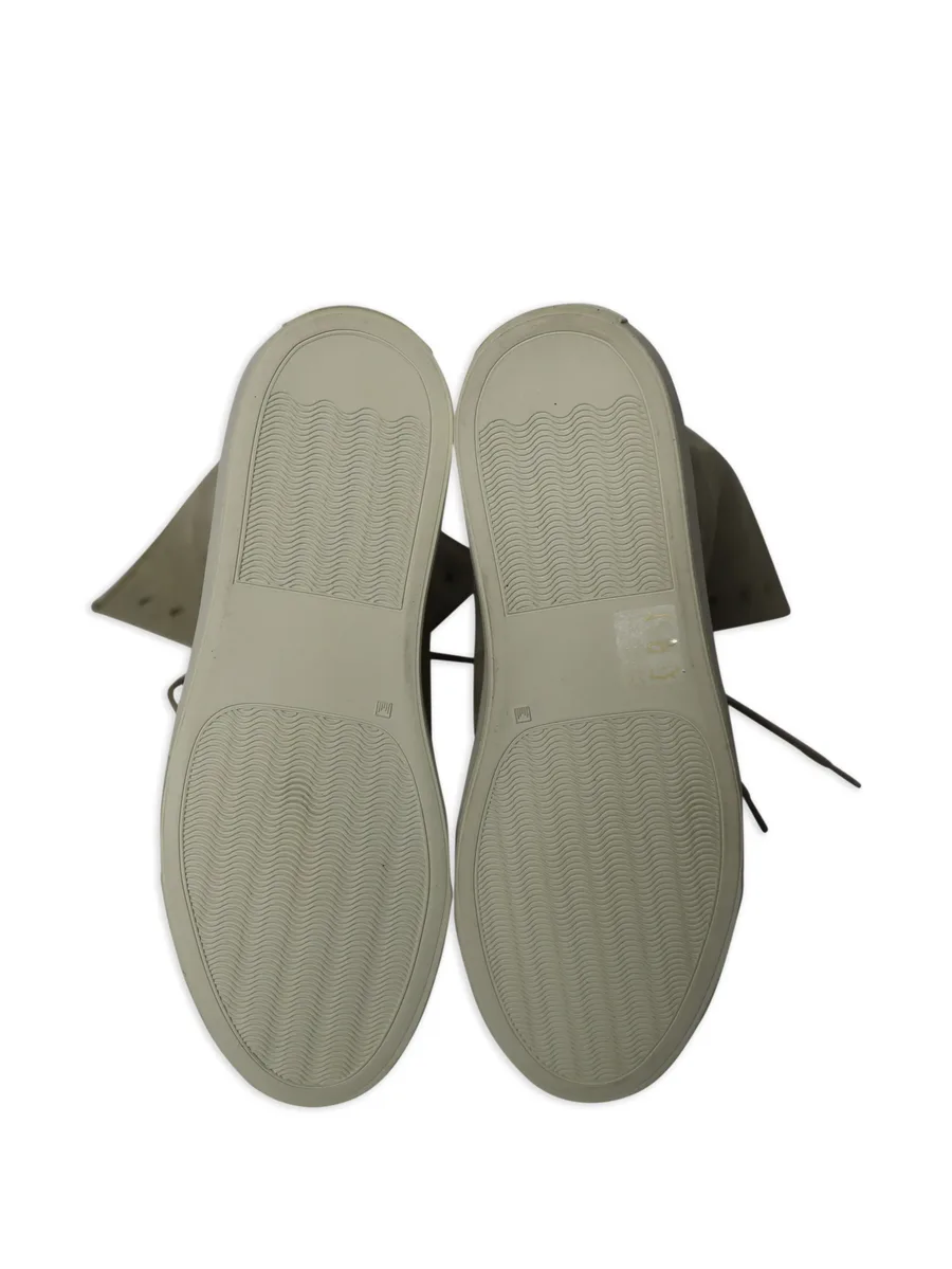hi-top sneakers 9