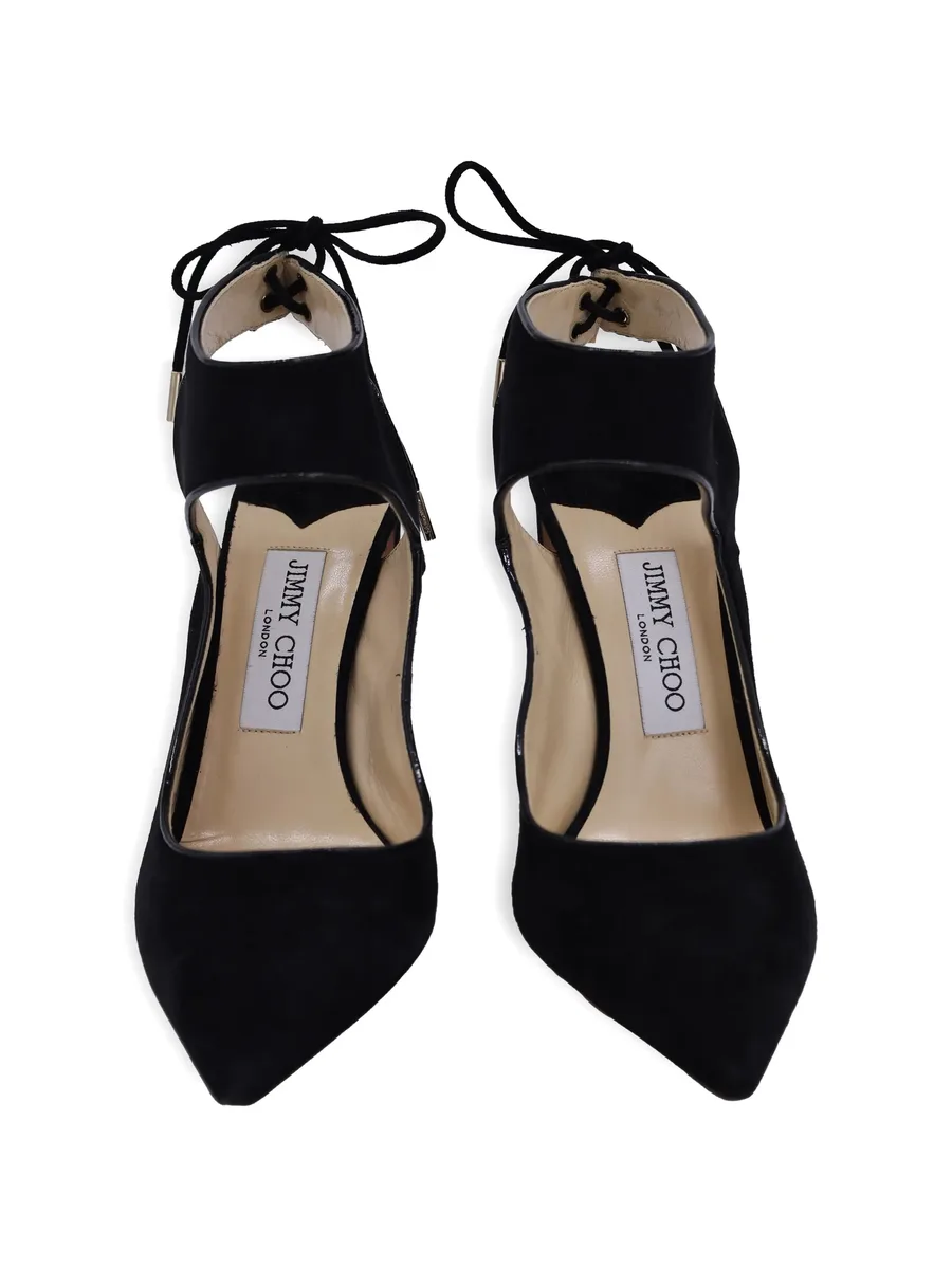 pointed-toe pumps 3