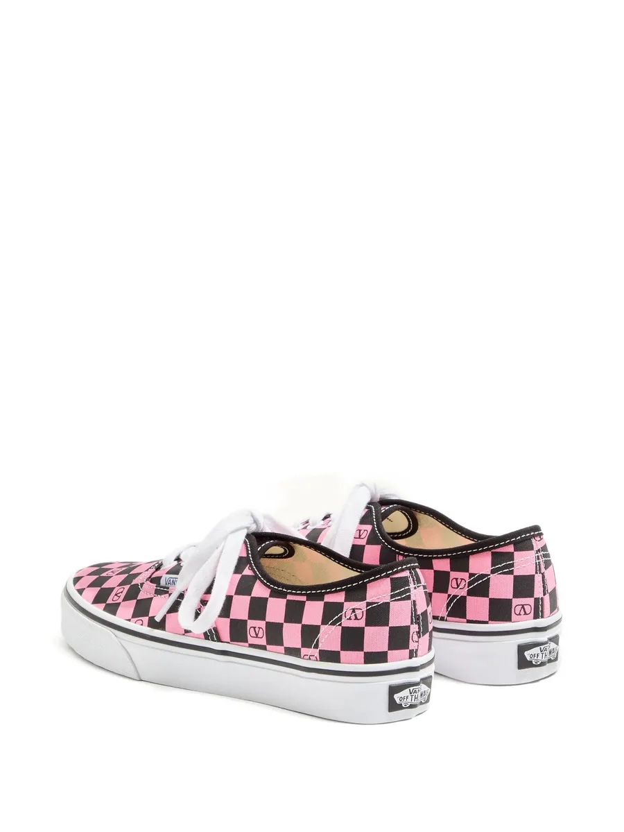 кеды с логотипом VLogo Checkerboard из коллаборации с Vans 5