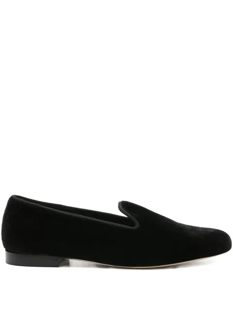 pointed-toe loafers