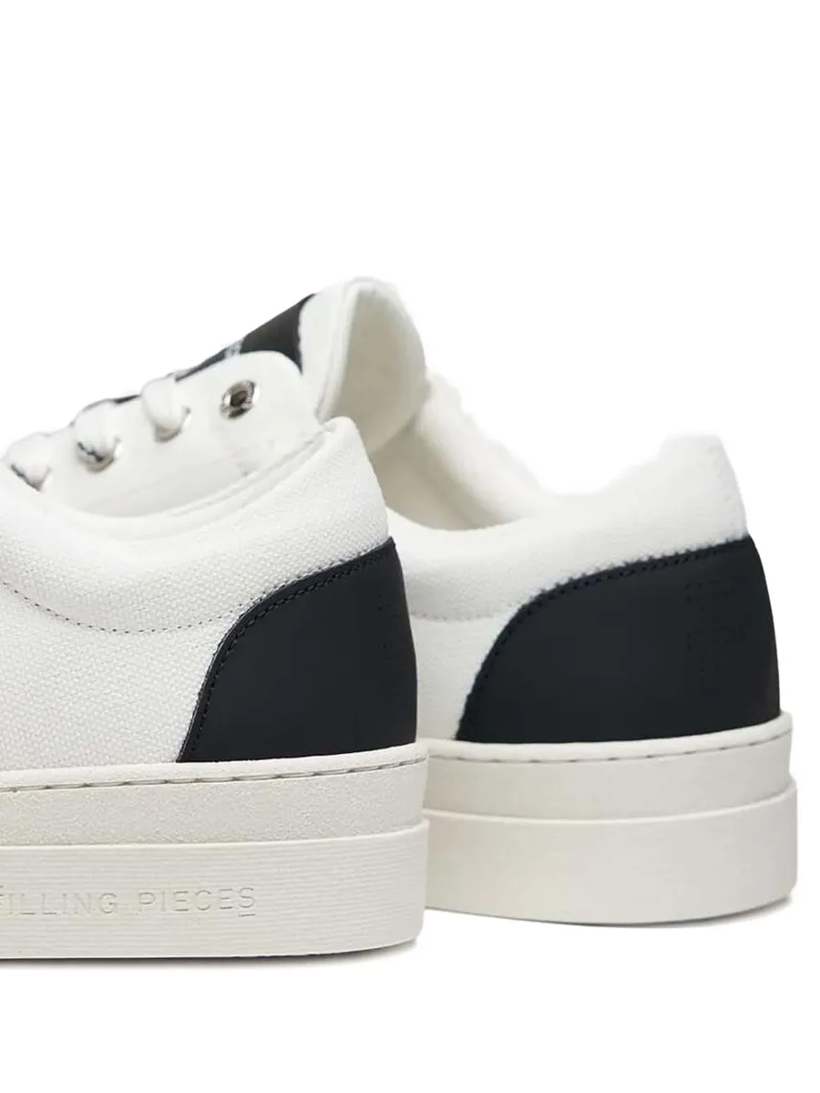low-top sneakers 8