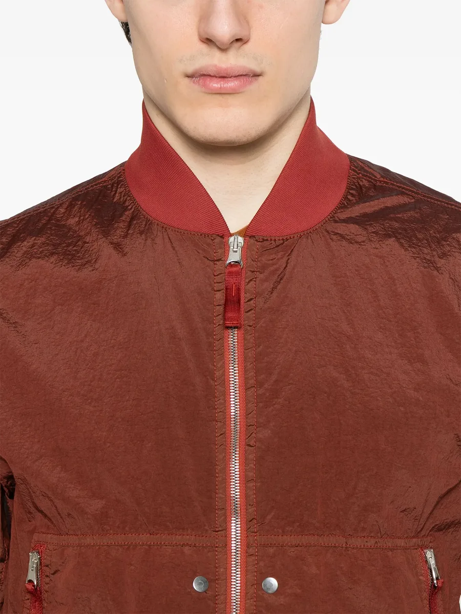 Compass-badge bomber jacket 10
