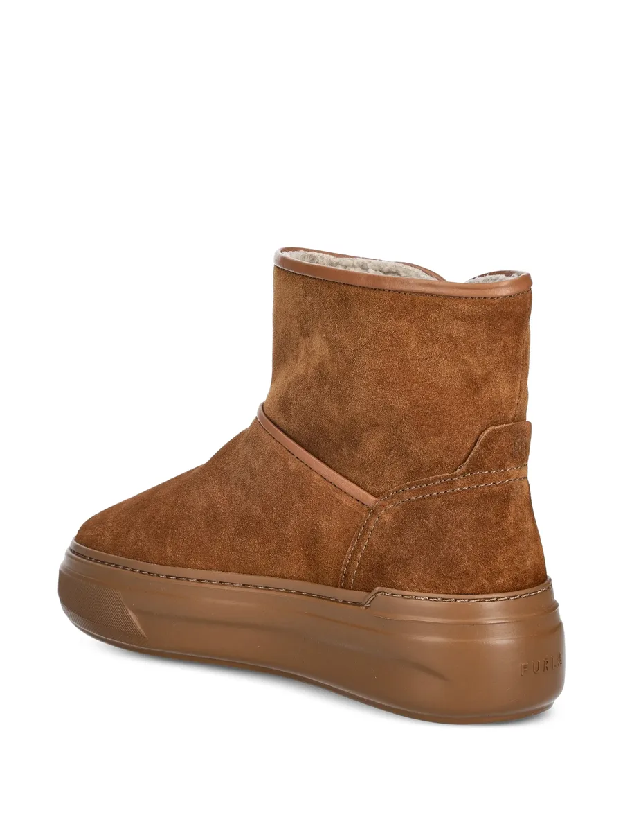 platform trim boots 7