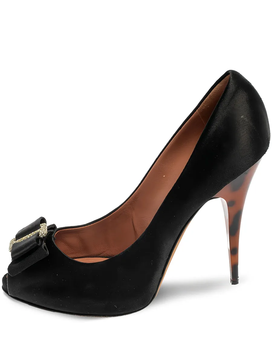 satin pumps 2