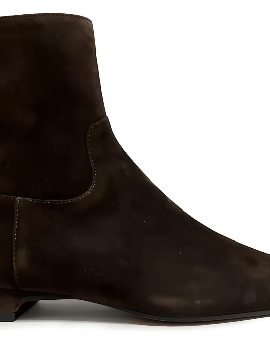 pointed boots 3