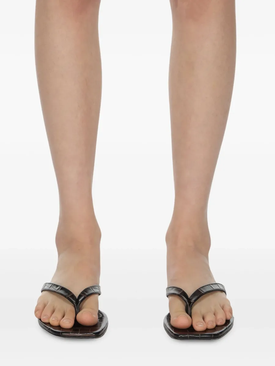 crocodile-effect leather flat sandals 10