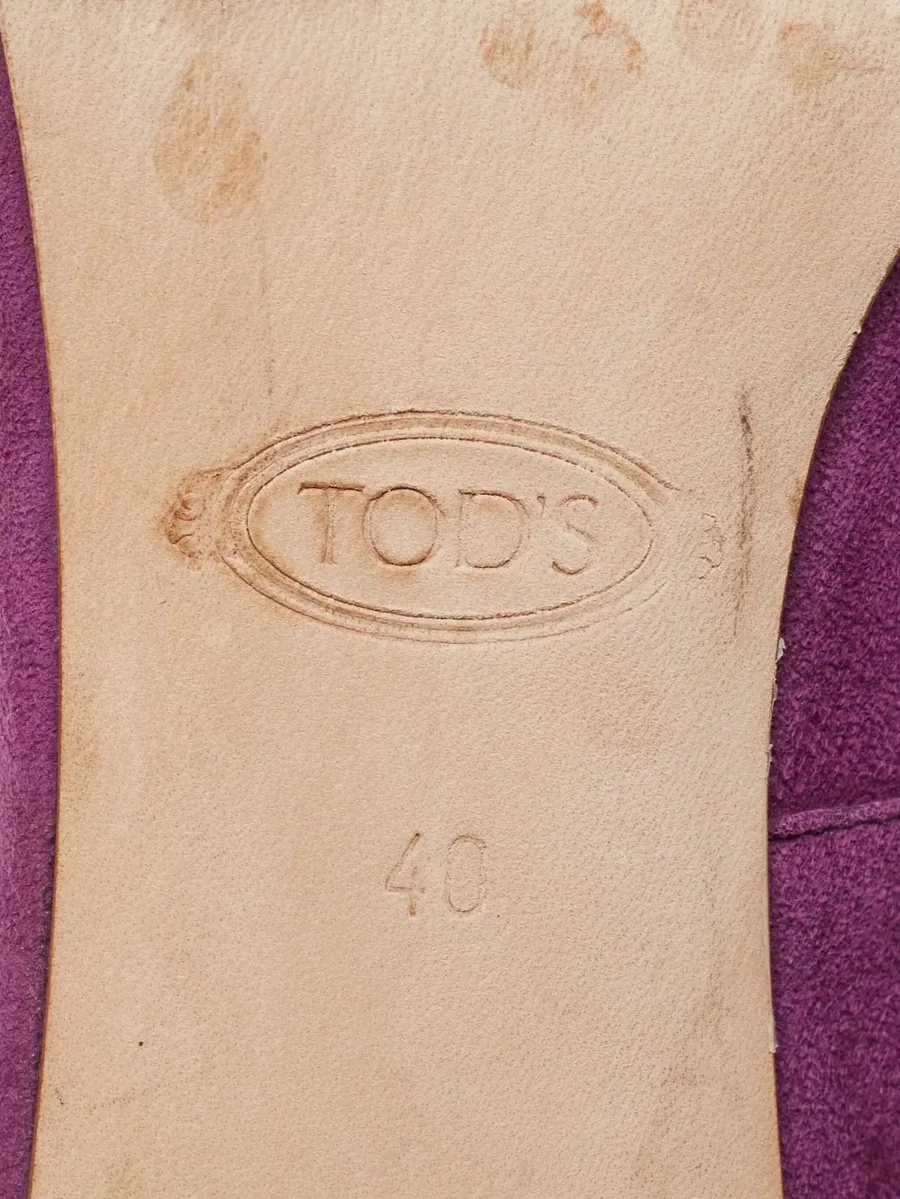 buckle-detail pointed-toe pumps 13