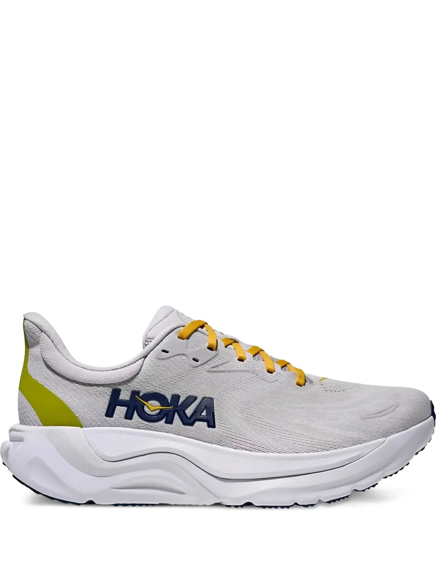Arahi 8 sneakers 1