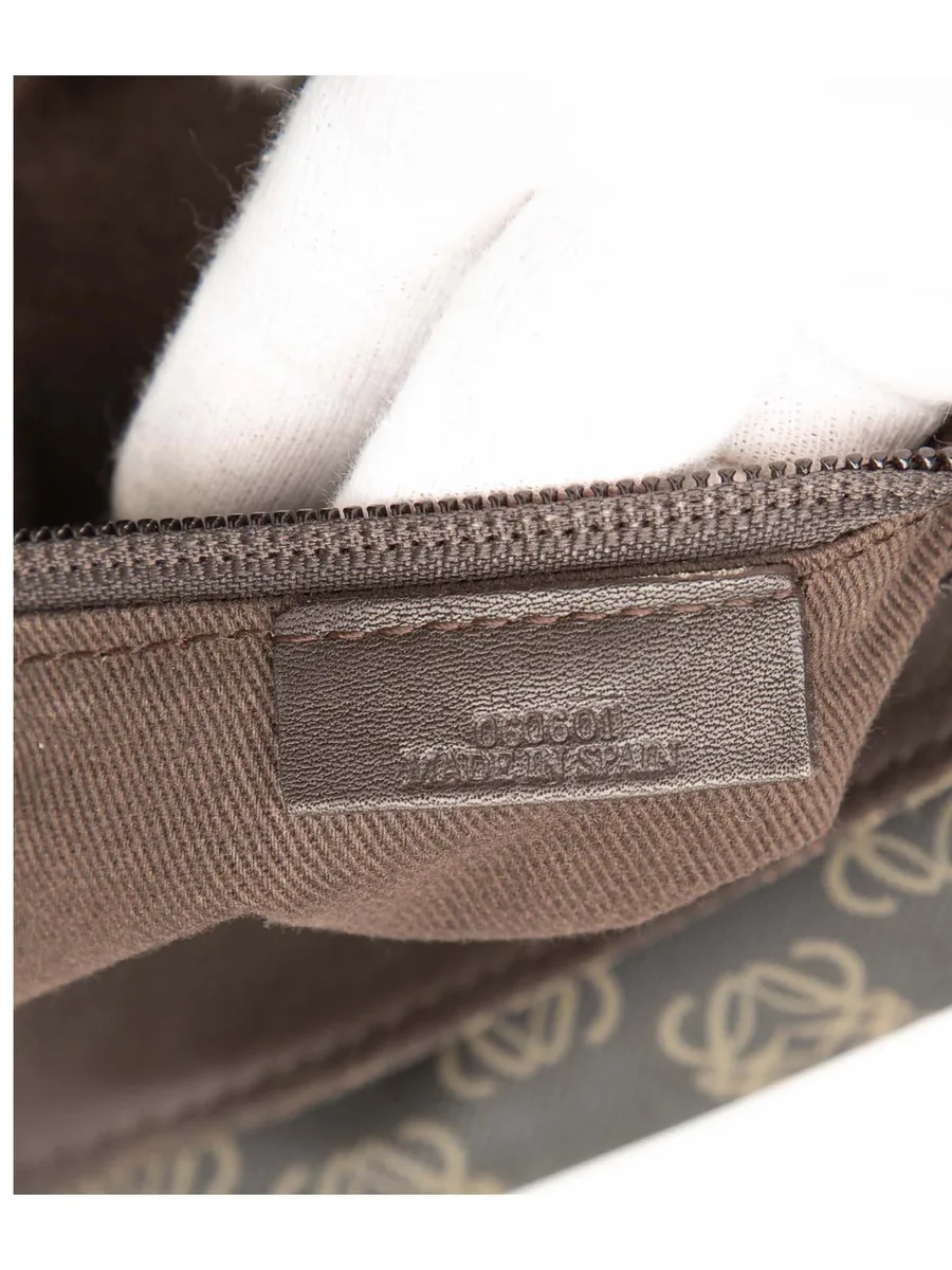 сумка через плечо Anagram Coated Canvas Flap (2010-2025 годы) 14