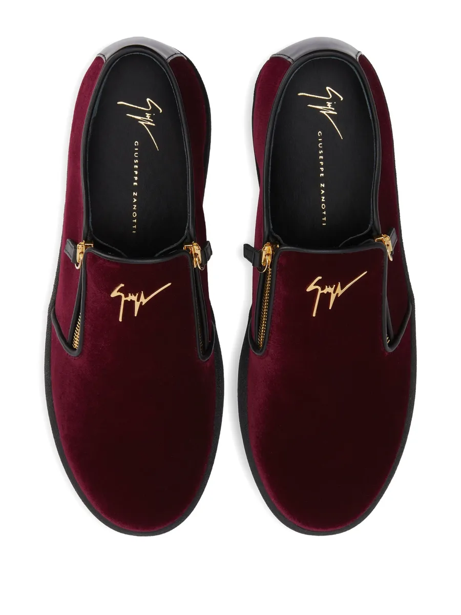 Gz-kobe signature-detail zipped slip-ons 7