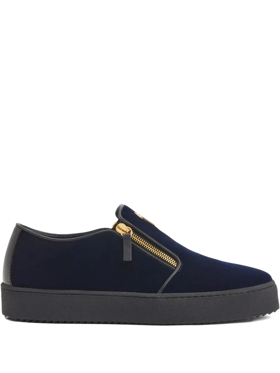 Gz-kobe signature-detail zipped slip-ons 2