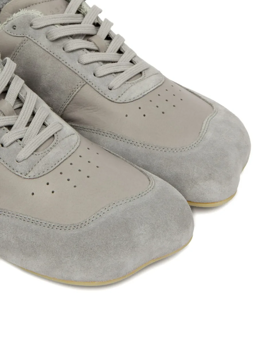 Anatomic sneakers 9