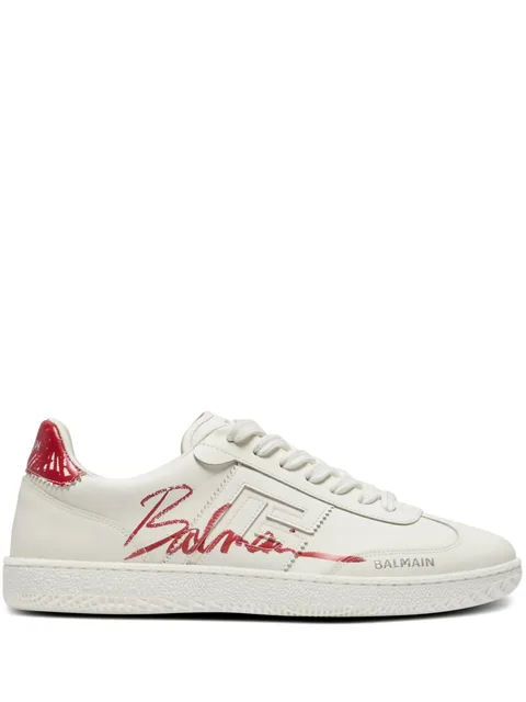 Swan-Lipstick trainers