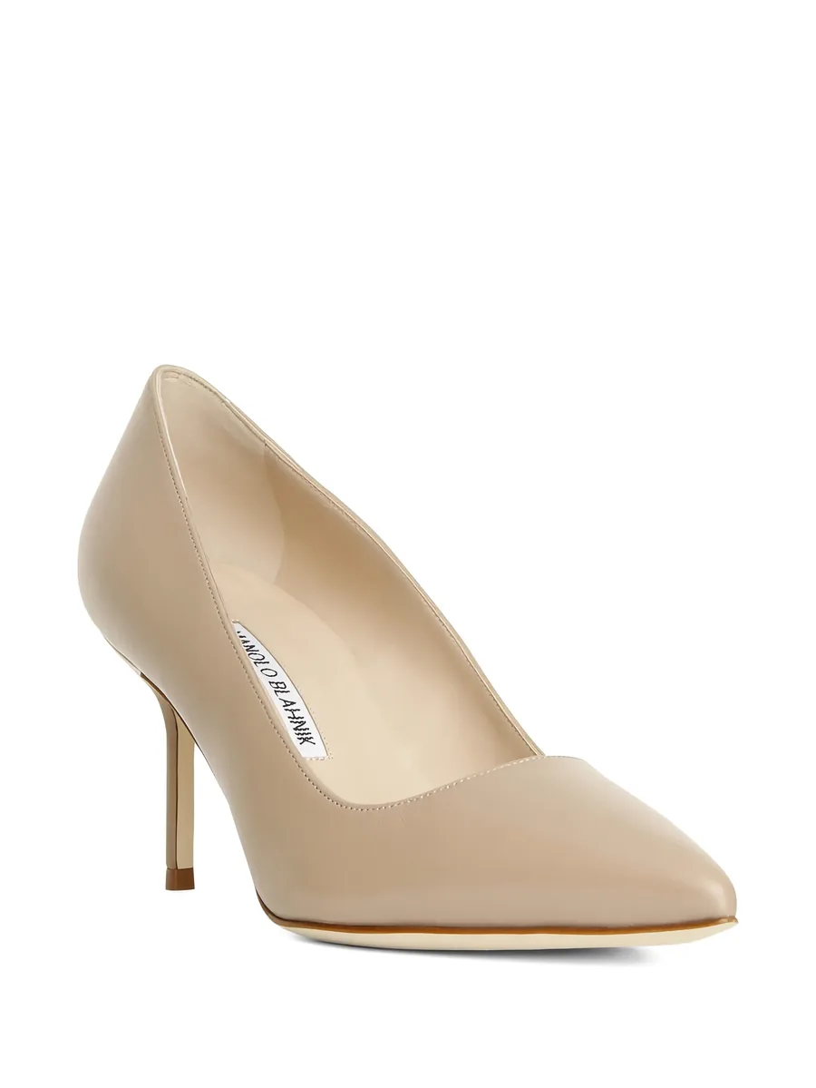 pointed-toe pumps 4
