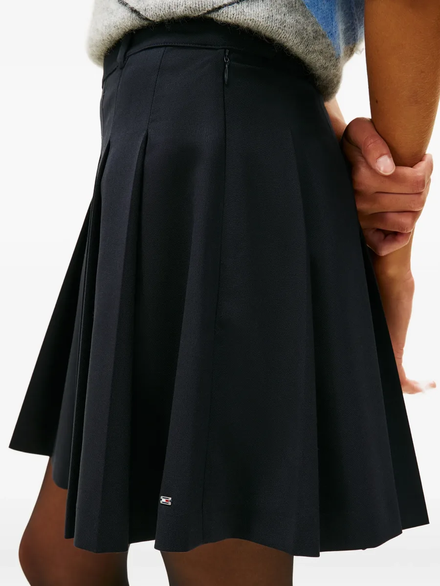 pleated mini skirt 10