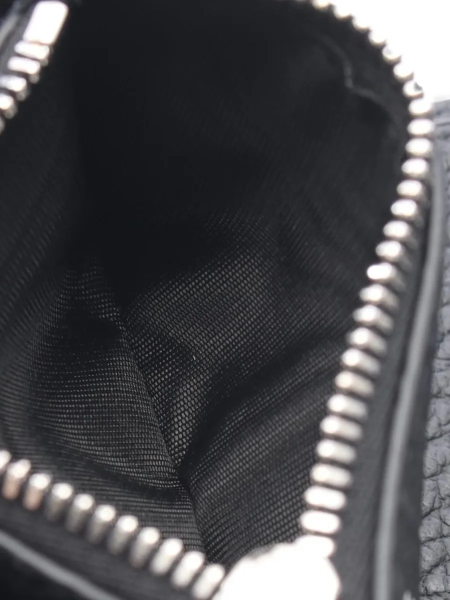2020s Four Stitch trifold wallet 9
