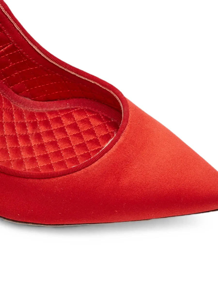 pointed-toe pumps 5