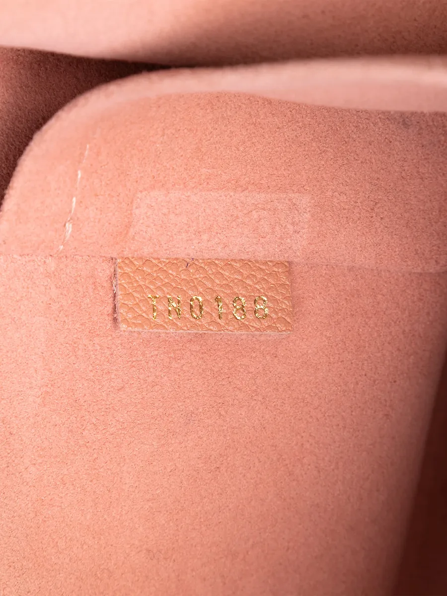 клатч Monogram Daily Pouch (2018 год) 14