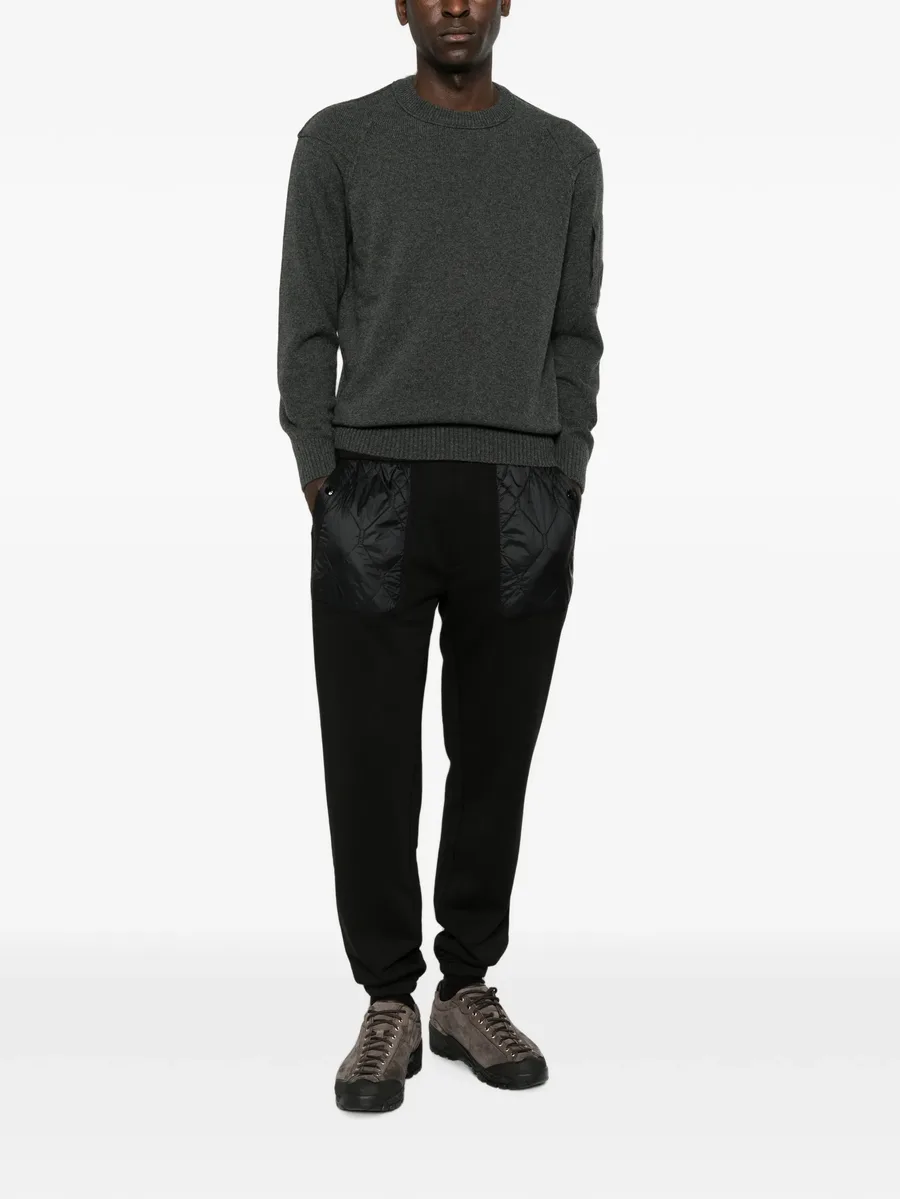 crew-neck sweater 2