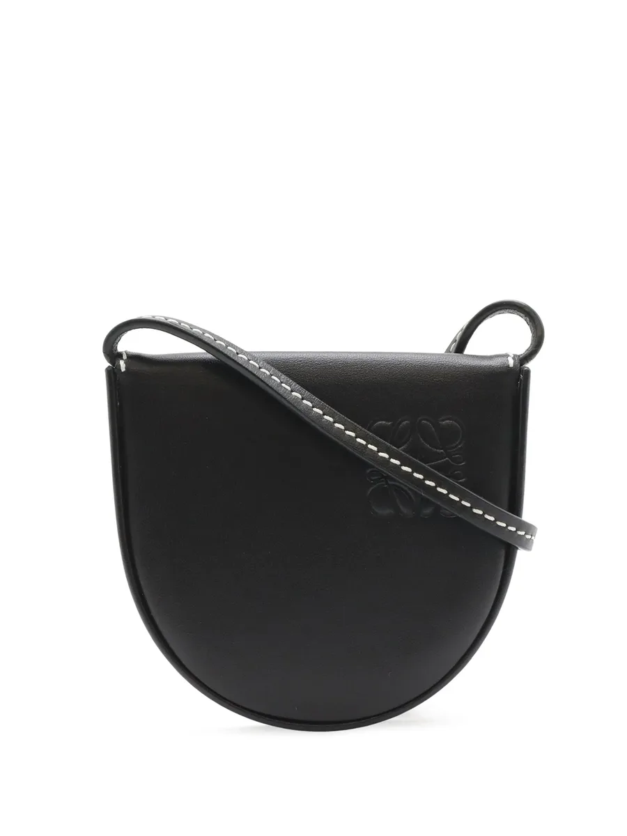 сумка через плечо Mini Soft Calfskin Heel Pouch с декором Anagram (2021 год) 1