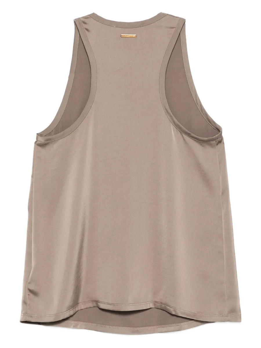 round-neck sleeveless top 3