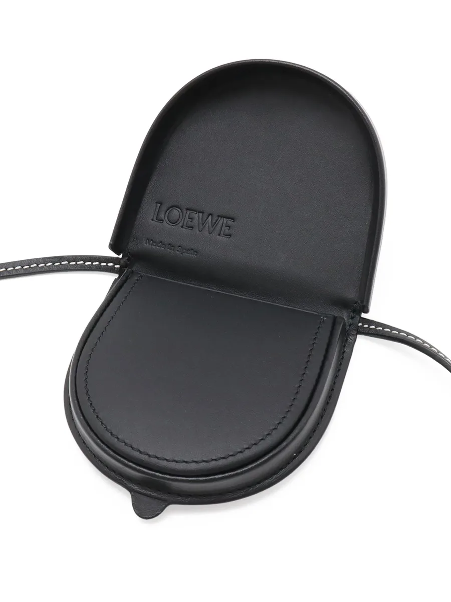 сумка через плечо Mini Soft Calfskin Heel Pouch с декором Anagram (2021 год) 11