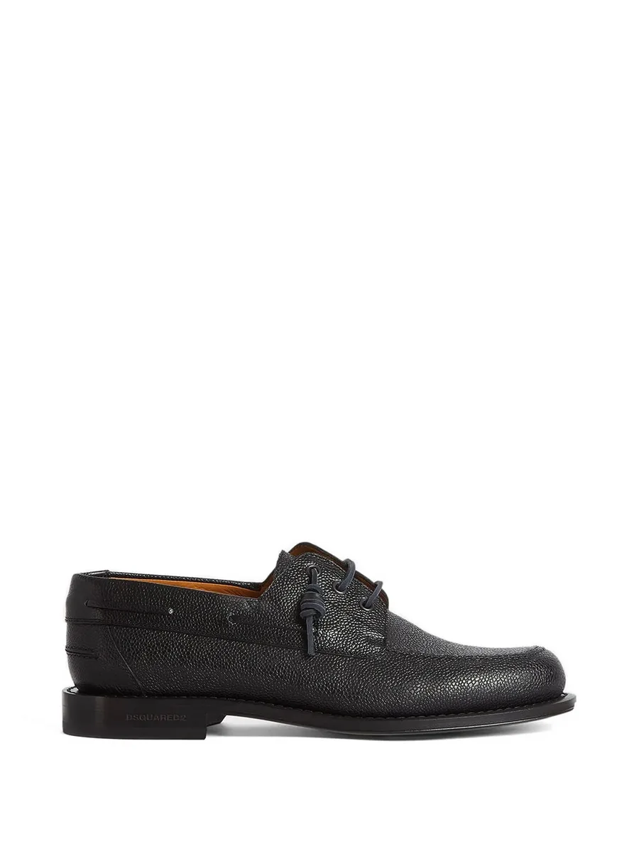 lace-up boat shoes 1