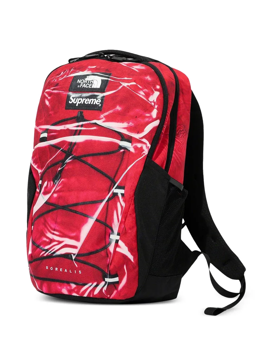 рюкзак Borealis Trompe L'oeil Red из коллаборации с The North Face 5
