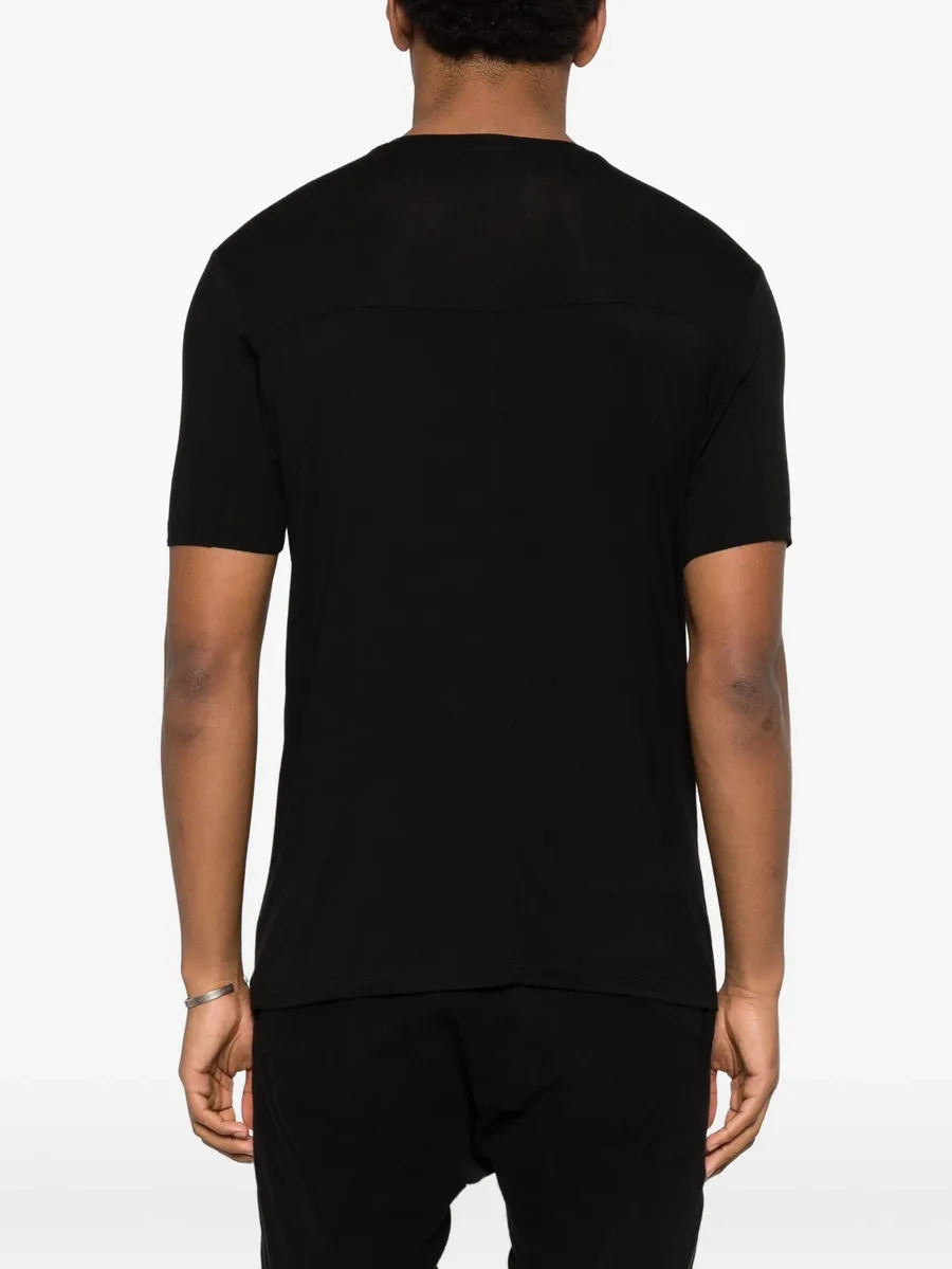 V-neck T-shirt 7